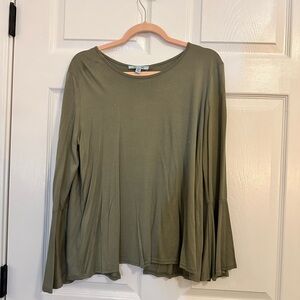 Boutique Open back top Size M